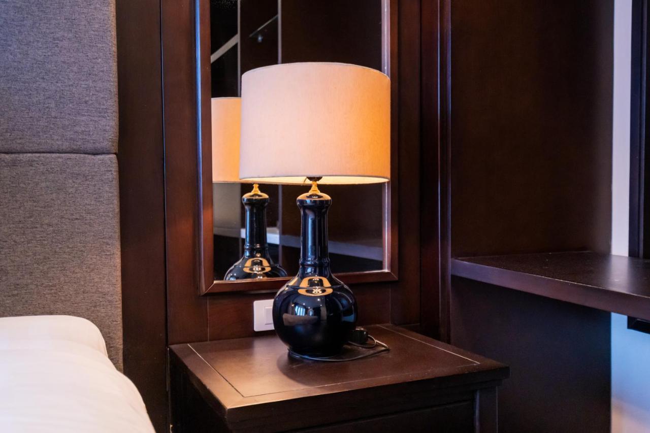 Hanoi Center Silk Charming Hotel & Travel Exteriör bild